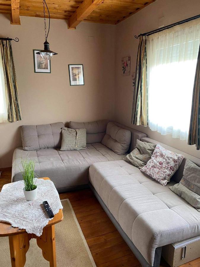 Kotnyek Nyaralo Villa Balatonkeresztúr Exteriör bild